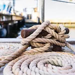 بوتيل Hausboot Kanja Huus &