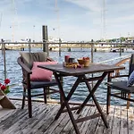 Hausboot Kanja Huus &