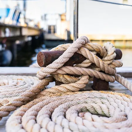 Hotel na wodzie Hausboot Kanja Huus &