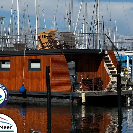 Hausboot Kanja Huus & Botel Heiligenhafen
